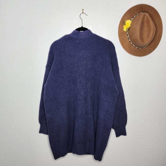 NEW Aerie Size M Blue Oversized Cardigan - Picture 2 of 4